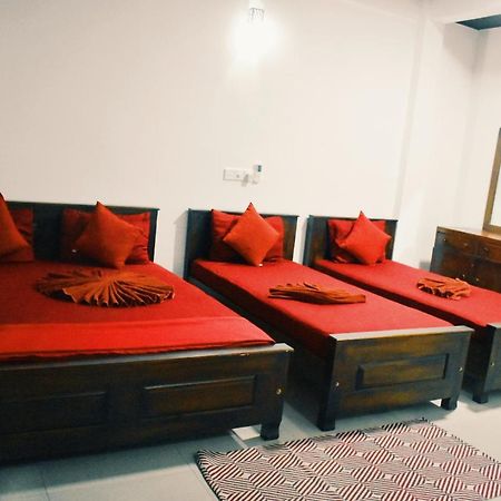 Oasis Beach Hotel เนกอมโบ ภายนอก รูปภาพ