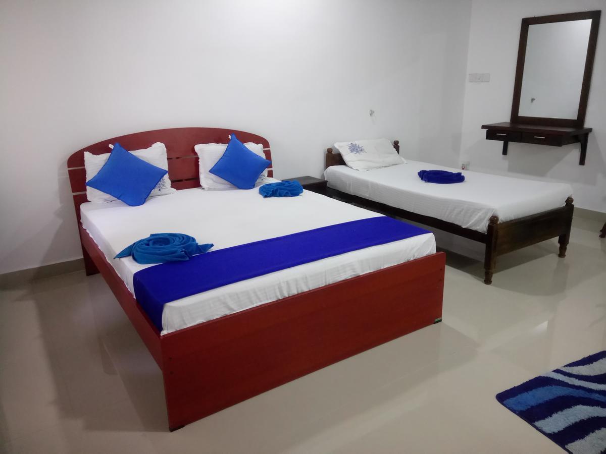 Oasis Beach Hotel เนกอมโบ ภายนอก รูปภาพ