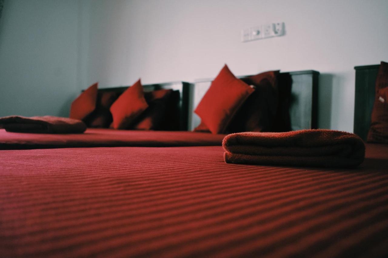 Oasis Beach Hotel เนกอมโบ ภายนอก รูปภาพ